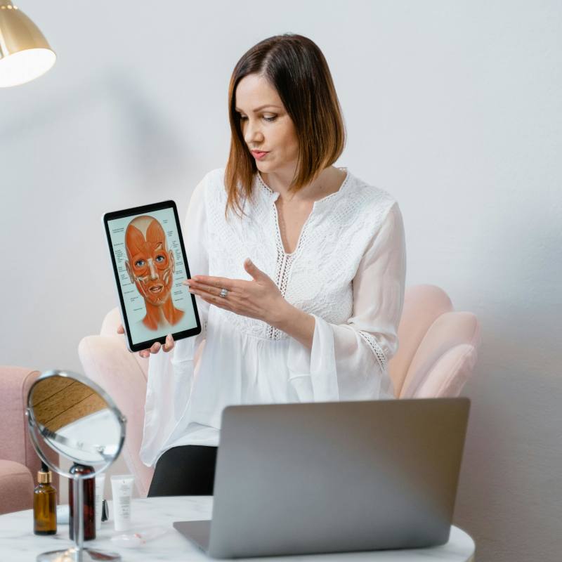 Discussing the difference between Profhilo and Polynucleotides in Colchester at Bespoke Medical Aesthetics